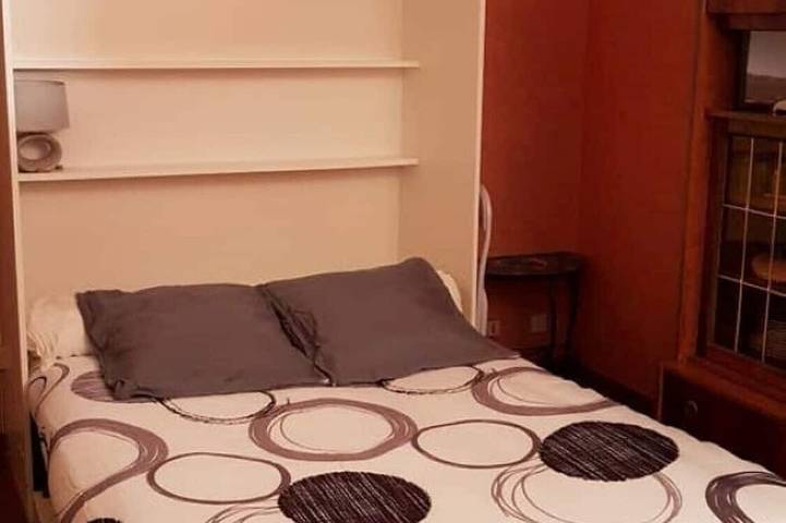 Gîte pour 2 personnes, avec piscine et balcon dans Plage Du Pradeau - 3