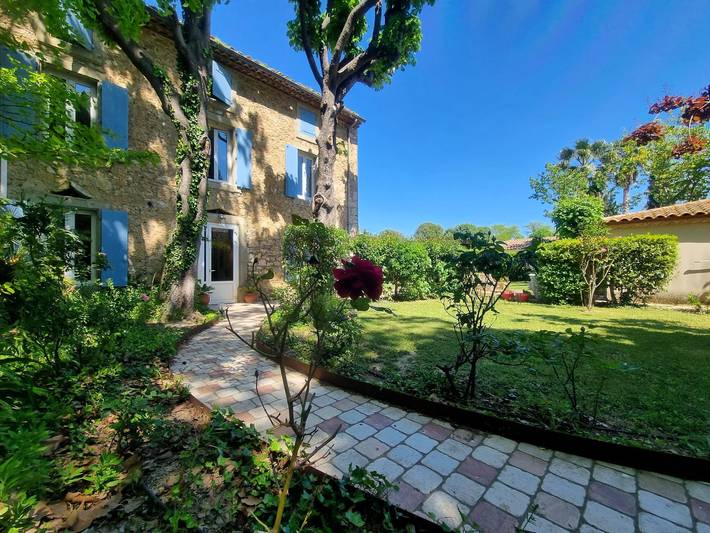 Location de vacances pour 10 personnes, avec piscine ainsi que terrasse et jardin à Canet - 2