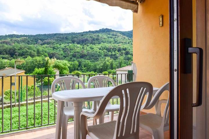 Location de vacances pour 8 personnes, avec Balcon et Terrasse ainsi que Jardin et Vue à Besalú - 2