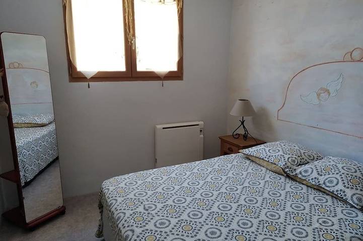 Gîte pour 4 personnes, avec jacuzzi et jardin ainsi que terrasse et piscine à Saint-Hippolyte-le-Graveyron - 4