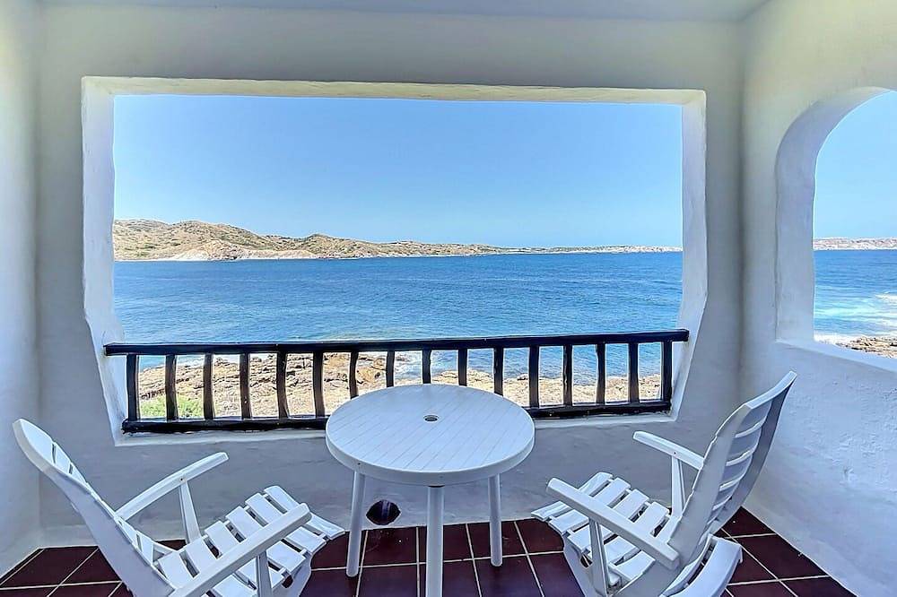 Ganze Wohnung, P98-Apartment-Blick aufs Meer-Eigenes Badezimmer in Platja de Fornells, Es Mercadal