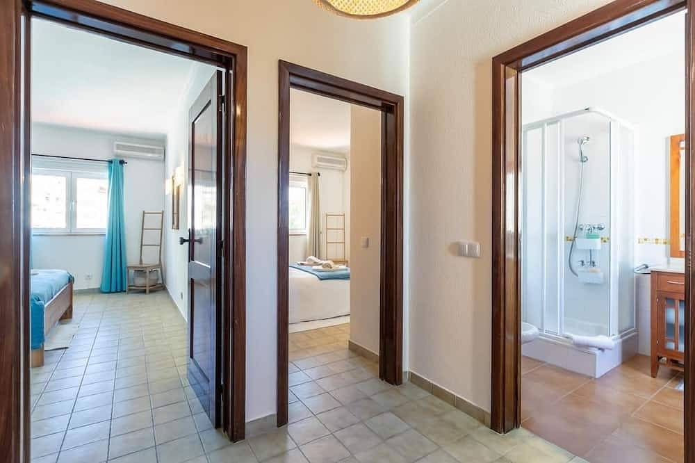 Vitamin Sea- Contemporary Beach Villa with heated pool in Altura, Faro Distrikt