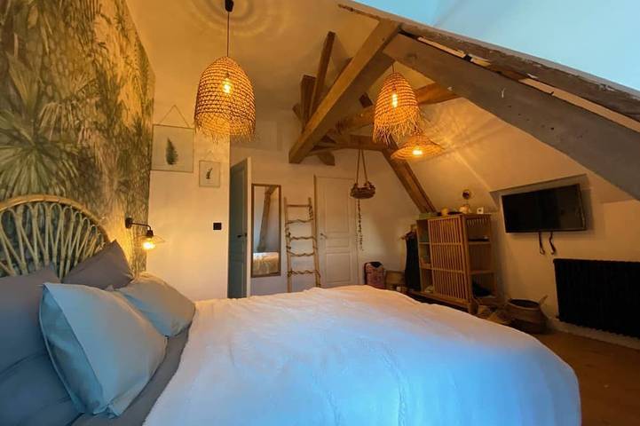 Location de vacances pour 12 personnes, avec jardin et terrasse à Saint-Étienne-la-Thillaye - 2