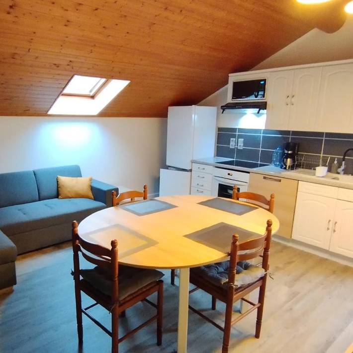 Appartement de vacances pour 6 personnes, avec vue ainsi que vue sur le lac et terrasse