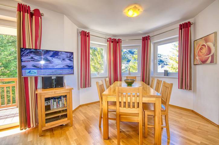 Ganze Wohnung, Schöne Wohnung in alpinem Stil, attraktive Terrasse, Golfplatznähe in Hohe Tauern, Bad Gastein und Umgebung