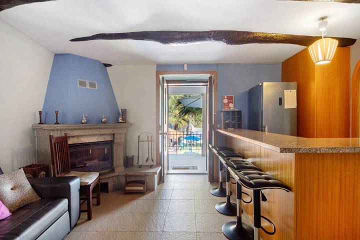 Ganze Wohnung, Ferienwohnung 'Porto Douro - 1' mit Gemeinschaftspool, gemeinsamer Terrasse und Wlan in Foz do Sousa e Covelo, Porto Distrikt