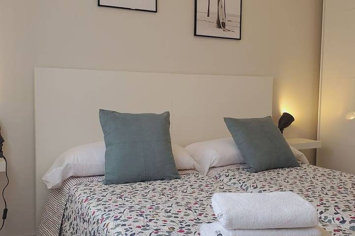 Entire apartment, Céntrico Apto en Gijón con Garaje y Wifi in Gijón, Costa Verde (Spain)