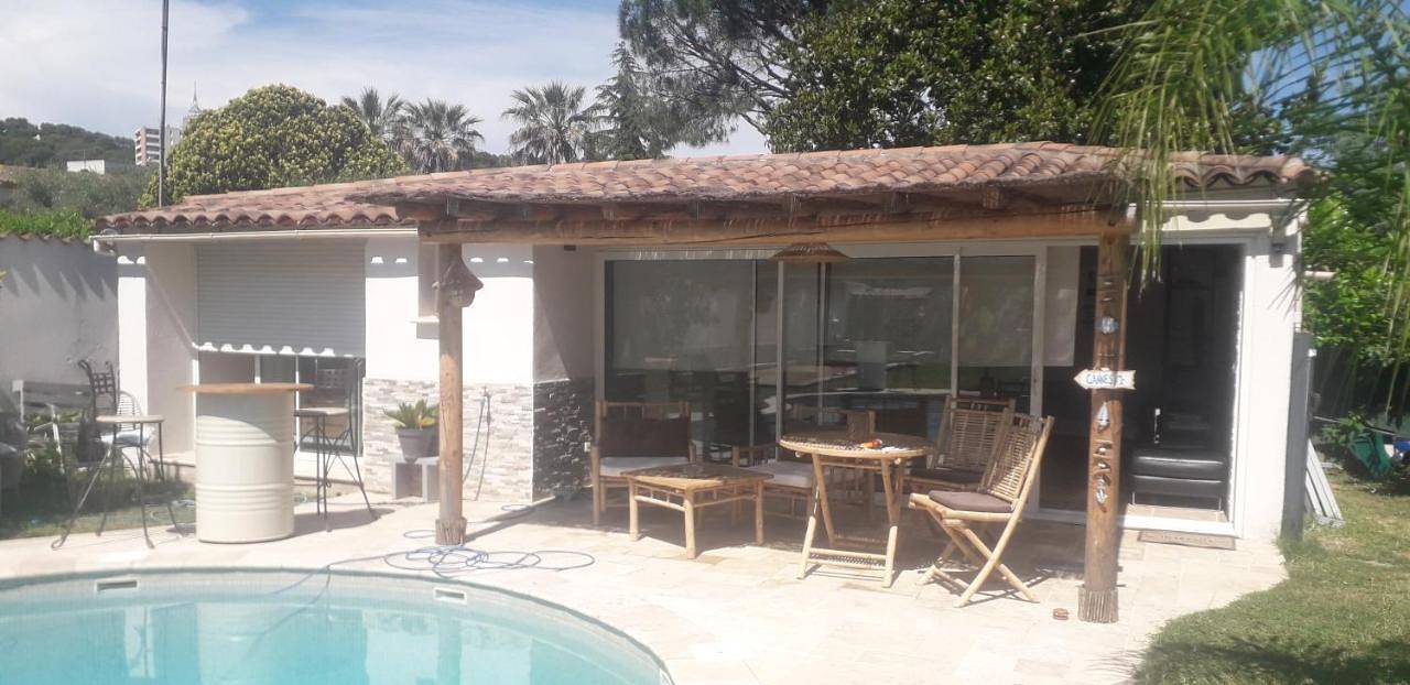 Logement indépendant au calme proche toutes commodités et transports in Le Cannet, Côte méditerranéenne (France)
