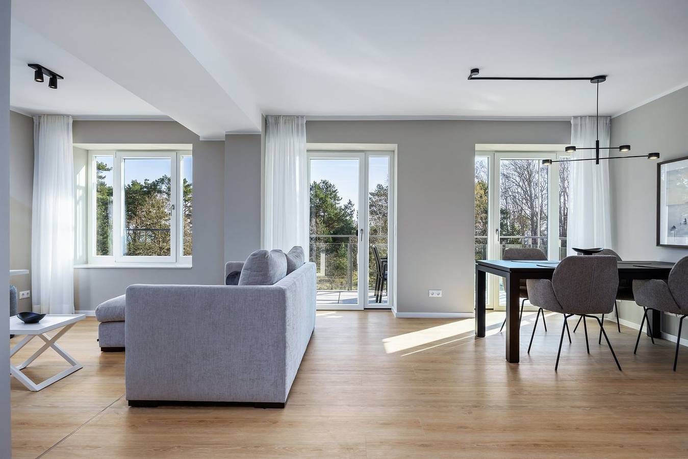 Ganze Wohnung, Ferienapartment mit Balkon, direkt an der Ostsee gelegen, nur 130 m zum Strand! in Prora, Bergen auf Rügen und Umgebung
