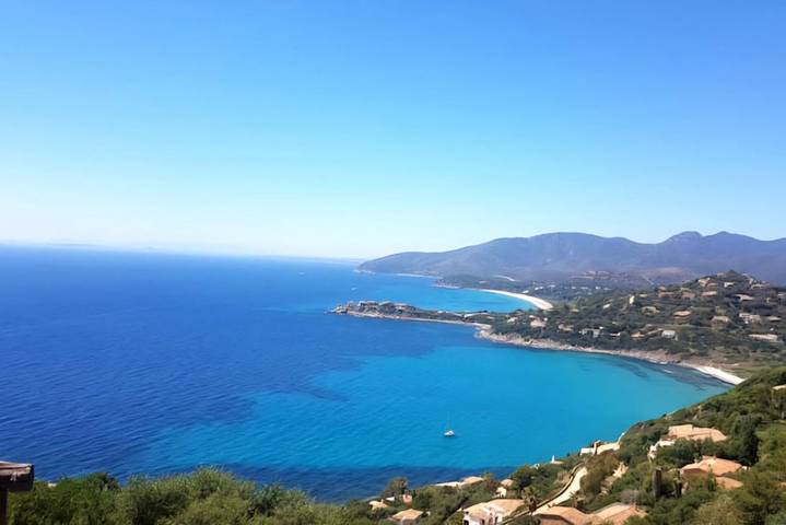 Casa vacanza per 7 persone, con giardino a Torre delle Stelle