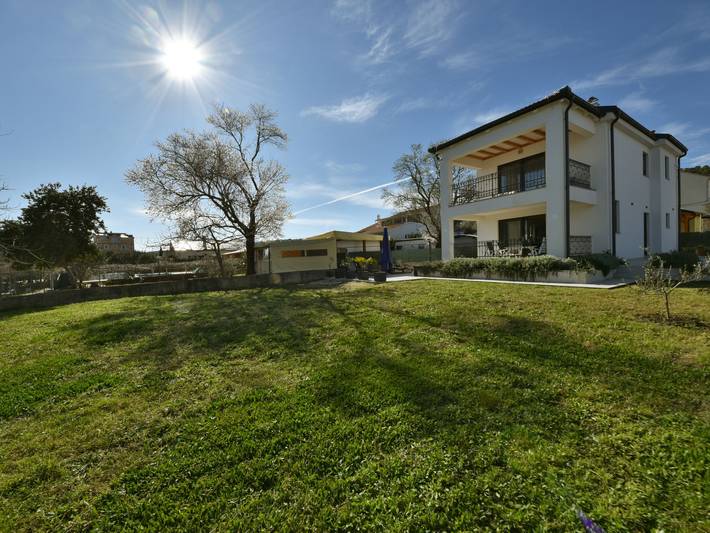 Ferienhaus für 4 Personen, mit Terrasse in Kraj