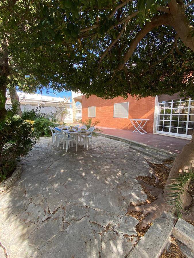 Three-Bedroom Villa in Campomarino di Maruggio, Campomarino (Puglia)