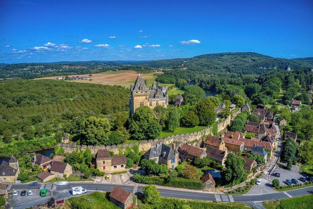 Maison proche de Sarlat, au pied du château de Monfort in Vitrac, Périgord Noir