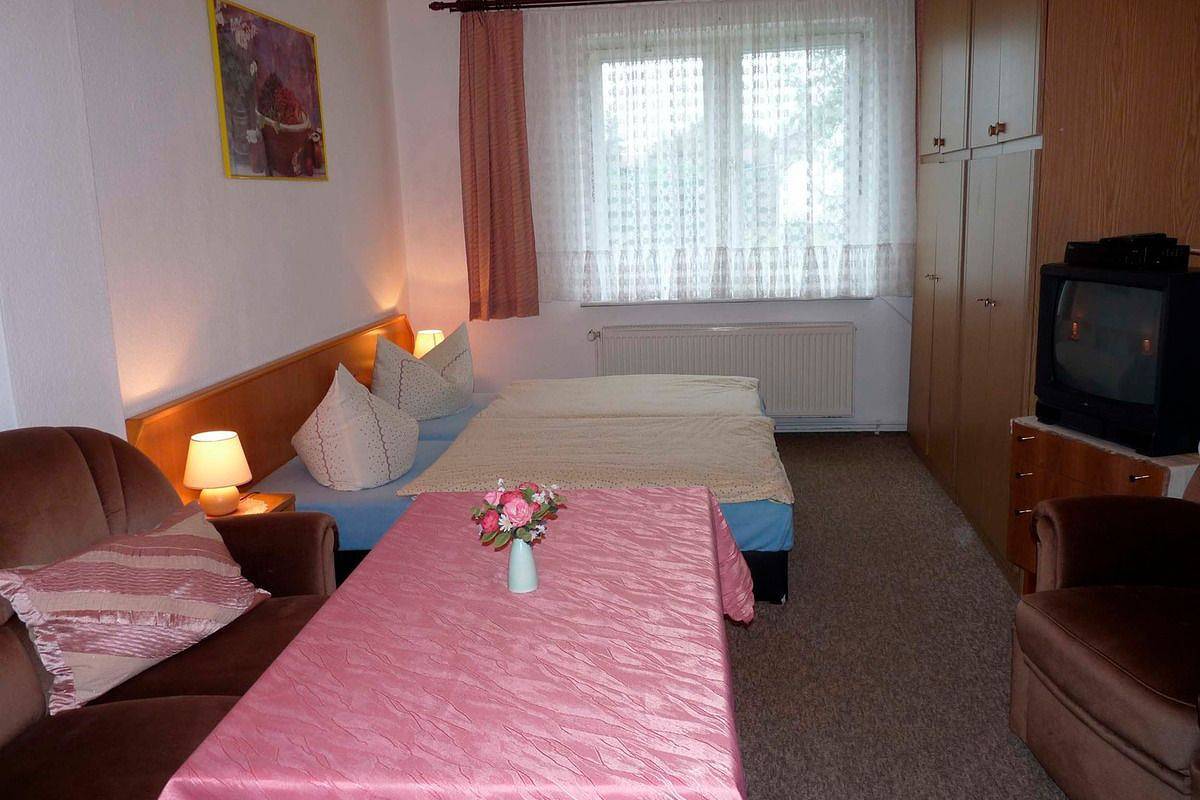 Appartement entier, Komfortable Ferienwohnung mit Terrasse und Grill in Mellenthin auf Usedom in Mellenthin, Usedom