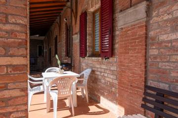 Vacation Rental for 4 Guests in Montepulciano, Chianti, Picture 1