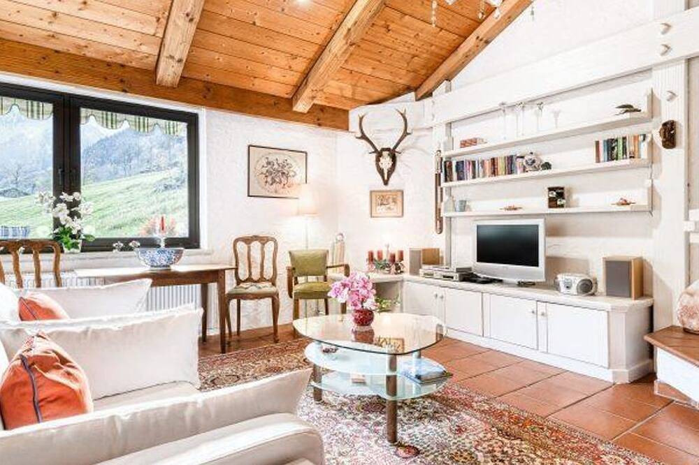 Ganze Wohnung, Chalet Zentral Bach by A-Appartments - Ferienwohnung in Rätikon Gebirgsgruppe, Brand