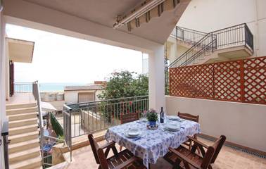 Holiday Apartment for 4 People in Porto Palo, Agrigento Province, Photo 4