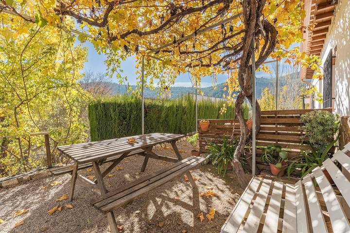 Apartamento para 3 personas, con Jacuzzi y Jardín en Castril