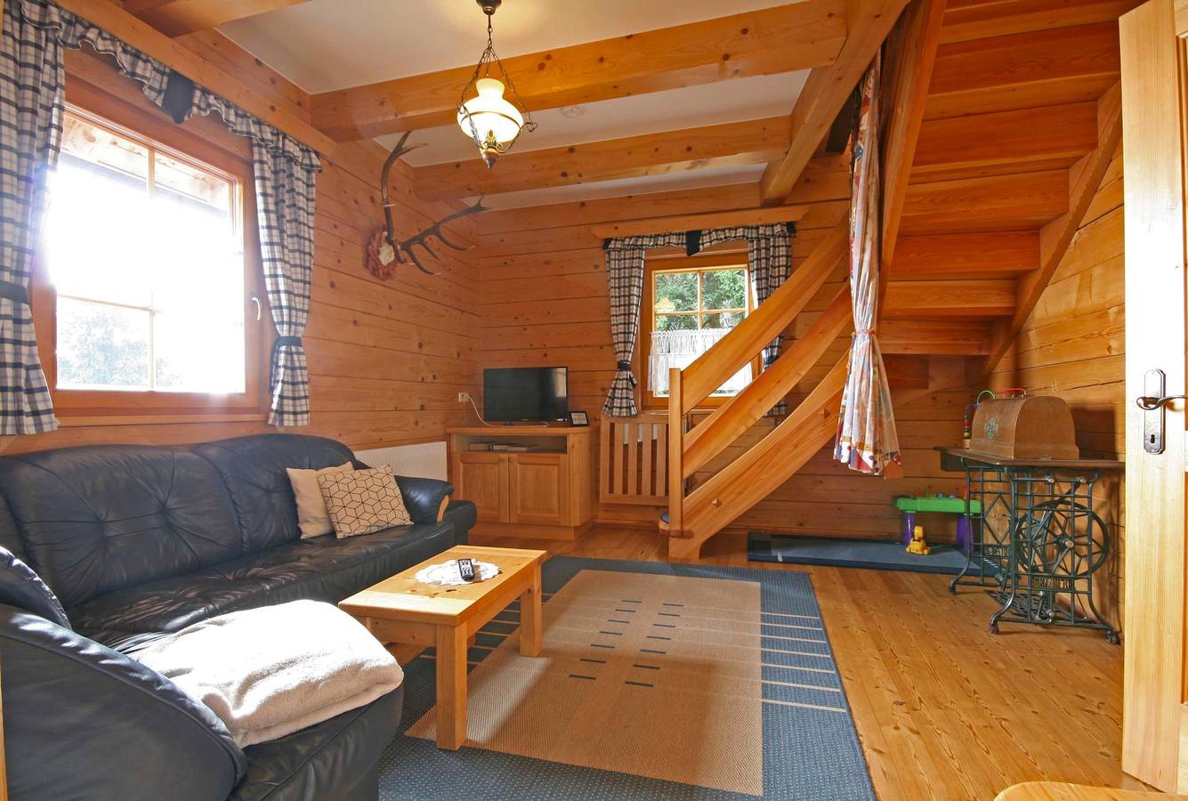 Ganze Ferienwohnung, Hütte für bis zu 6 Personen in Wolfsberg, Lavanttaler Alpen