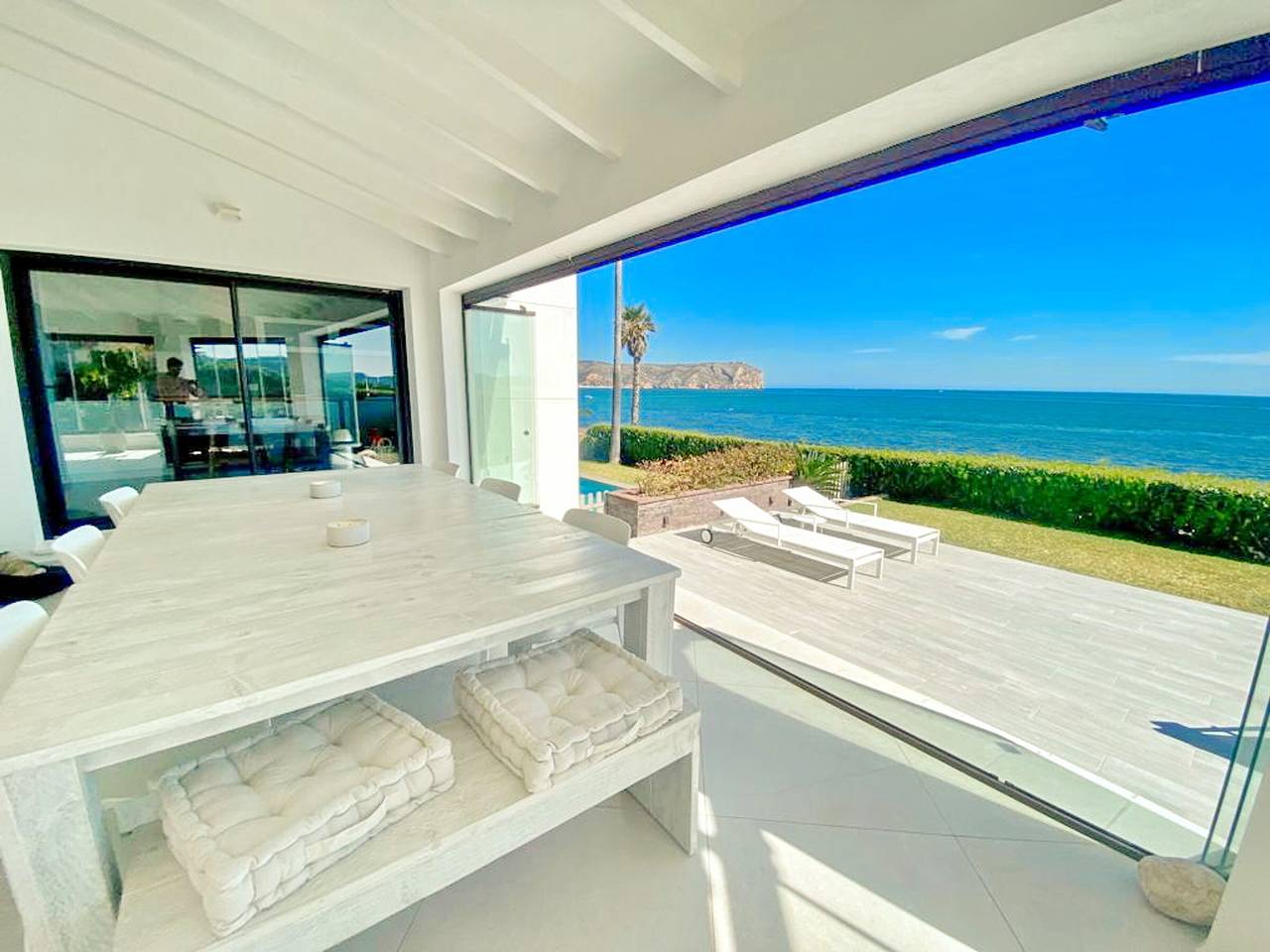 Villa de lujo en Javea con piscina privada y acceso a la playa in Playa del Arenal, Jávea