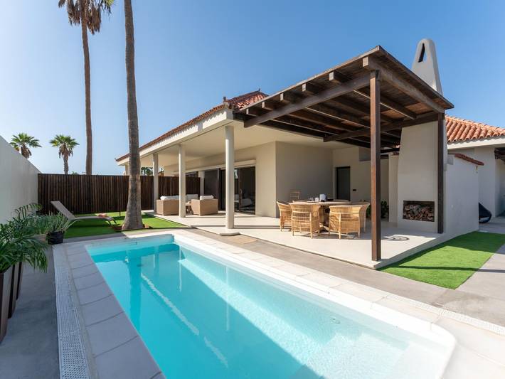 Apartamento para 7 personas, con piscina además de jardín y terraza en Campo Internacional