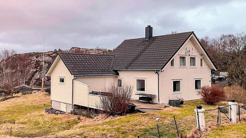 Ferienhaus für 9 Personen, mit Terrasse