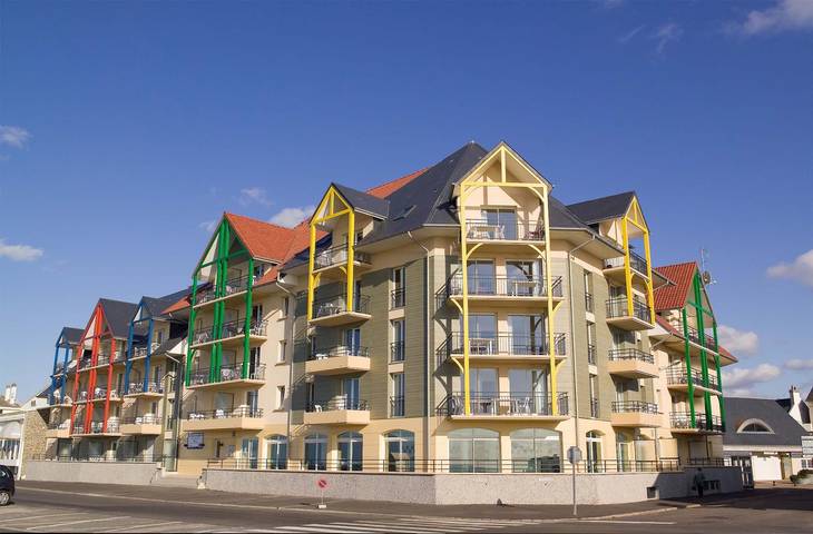 Gîte pour 4 personnes, avec terrasse et piscine, adapté aux familles dans Casino de Cayeux - 2