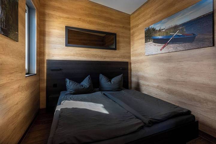 Traumhaus/Privatstrand 120m², Sauna,Klimaanlage,Terrasse,Garten,Grill,Boot in Löbnitz, Sächsisches Burgen- und Heideland