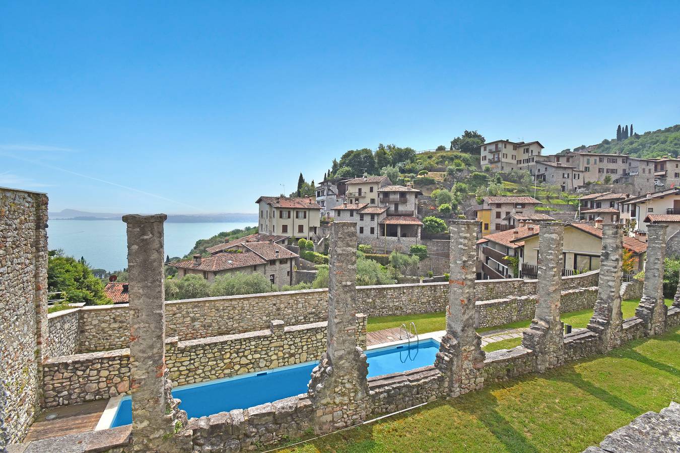 Appartamento intero, Lemon House With Shared Pool in Gardone Riviera, Prealpi Gardesane