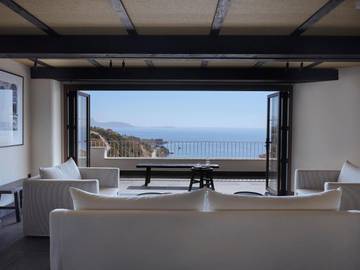 Hôtel pour 2 personnes, avec terrasse ainsi que vue et piscine dans Pythagoreio