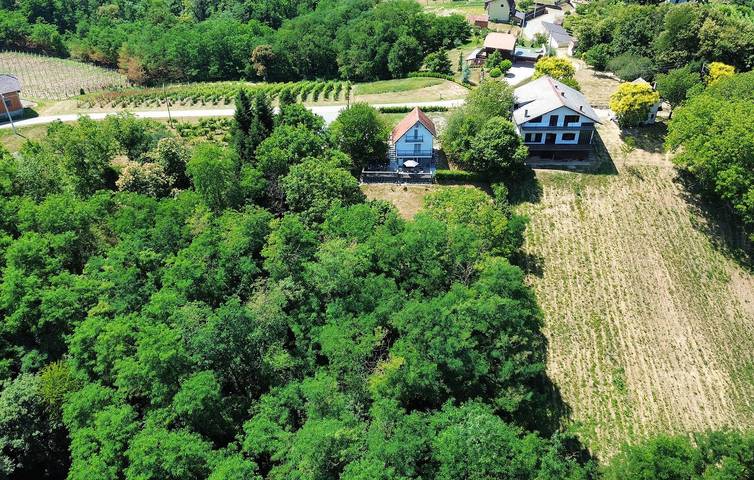 Modernes Apartment mit Pool, WLAN, Grill und Parkplatz in Bjelovar-Bilogora