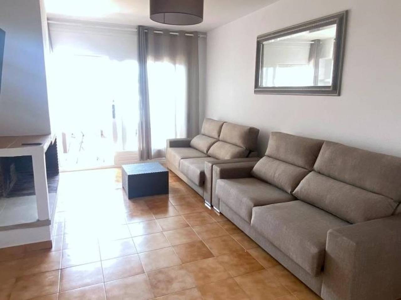 Semi-detached house 5 bedrooms in Roses, near center with terrace and canal in Santa Margarida, Roses