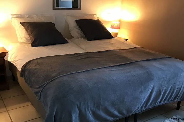 Gîte pour 6 personnes, avec jardin à Jumilhac-le-Grand - 2