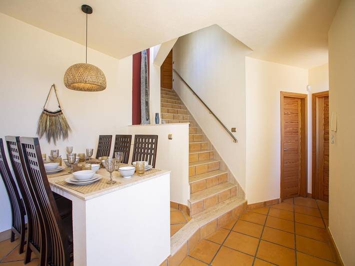 Chalet para 6 personas, con terraza además de jardín y piscina, Se admiten mascotas en Ibiza - 3