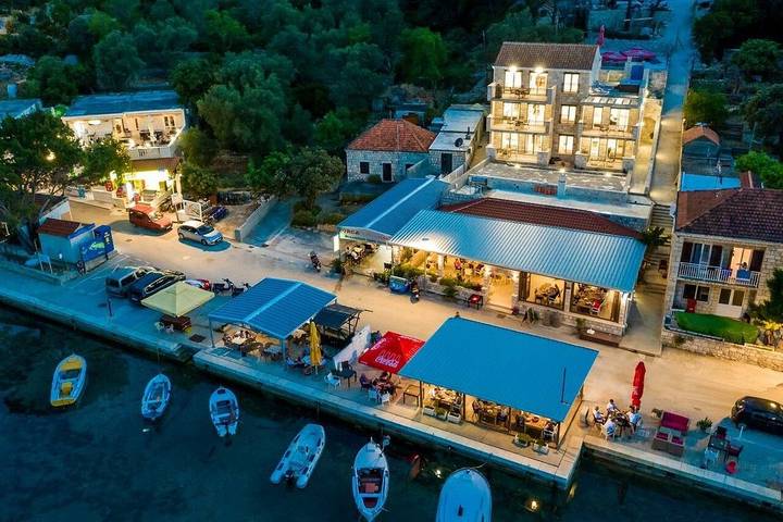 Ganze Wohnung, Studio Appartement mit Terrasse und Meerblick Pomena, Mljet As-22317-b in Pomena, Mljet