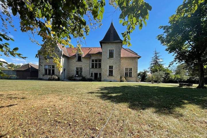 Location de vacances pour 9 personnes à Saint-Clair-de-la-Tour