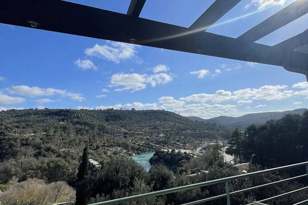 Casa encantadora cerca del lago de Esparron, 2 habitaciones, parking in Esparron-de-Verdon, Parc naturel régional du Verdon