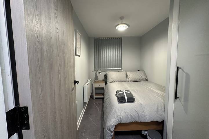 Ganze Wohnung, Modern, comfortable apartment close to transport networks and town centre in Heaton Chapel, Stockport