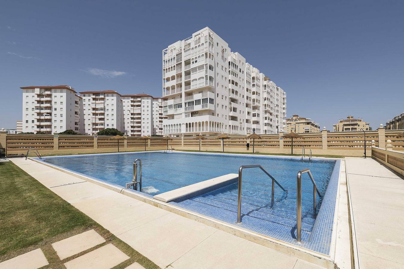 Appartement entier, Bahia Blanca - Cozy flat with sea views and free wifi in Valdelagrana, El Puerto de Santa María