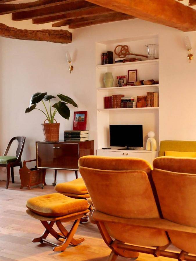 Location de vacances pour 15 personnes, avec terrasse à Vienne-en-Arthies