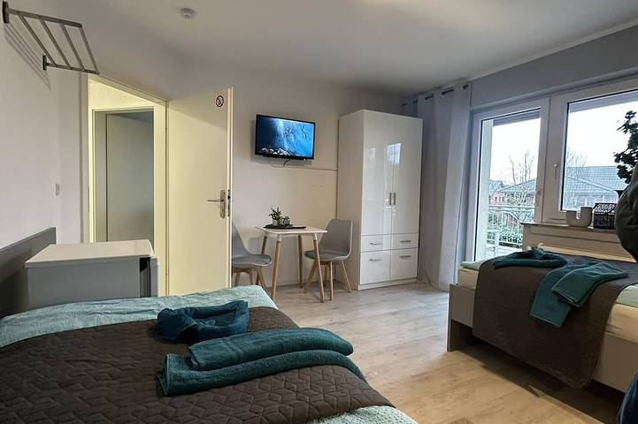 Ganze Wohnung, Gemütliche Monteur  Ferienwohnung 4 Personen ,2 Schlafzimmer, Küche, Bad ,Balkon in Hopsten, Kreis Steinfurt