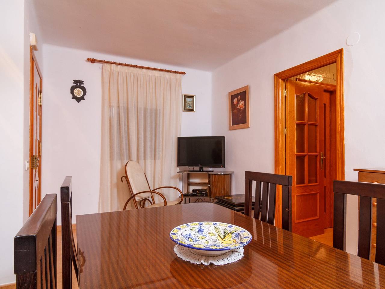 Bungalow luminoso con jardín privado en Nerja, 3 habitaciones para 6 in Playa de Burriana, Nerja