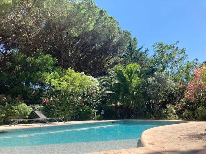 Villa für 8 Personen, mit Balkon und Terrasse sowie Pool und Ausblick in Saint-Tropez