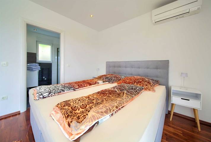 Villa pour 12 personnes, avec balcon et piscine à Klimno - 4