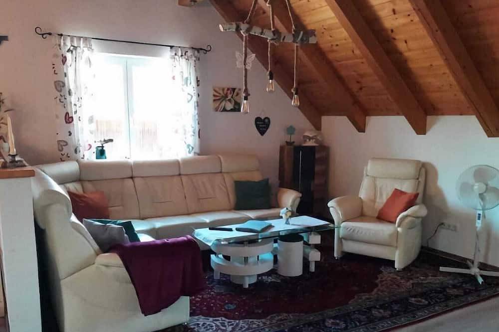 Ganze Wohnung, Wohnung in Neuhaus nahe Skigebiet Petzen in Karawanken und Bachergebirge, Neuhaus