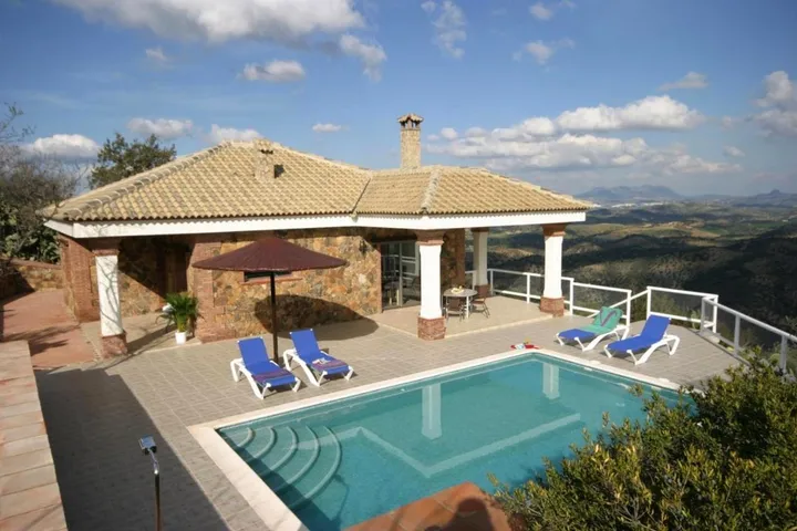 Casa rural para 6 personas, con vistas además de piscina y jardín, Se admiten mascotas - 1