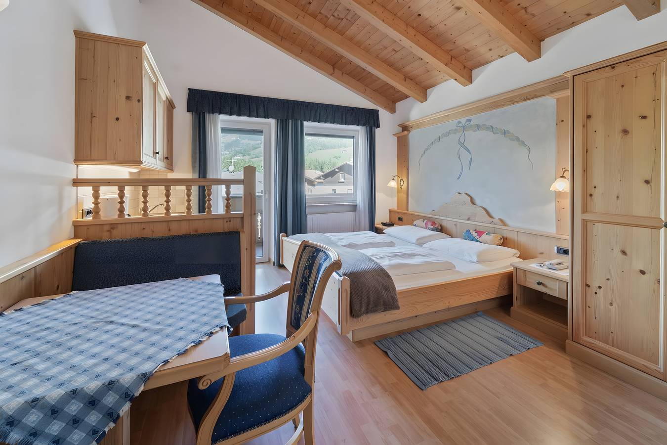 Ganze Wohnung, Ferienwohnung 'Residenz Priska Studio' mit Bergblick, Gemeinschaftsgarten und Wi-Fi in Stanghe, Ratschings