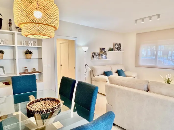 Apartamento de vacaciones para 6 personas, con vistas además de balcón y vistas al lago - 1