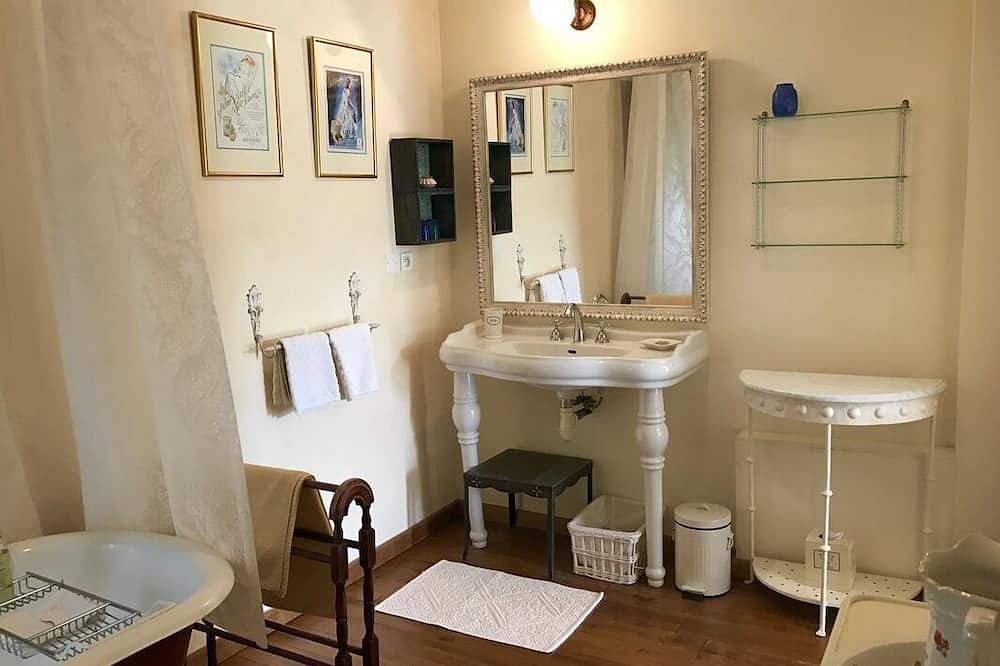 Le clos du Mûrier, Chambre d'hôte de charme in Fongrave, Région de Villeneuve-sur-Lot