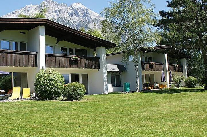 Ferienhaus für 4 Personen, mit Terrasse und Garten sowie Pool und Sauna, mit Haustier - 1